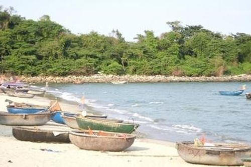 Trải nghiệm bình minh trên vịnh Nam Ô bằng thuyền thúng