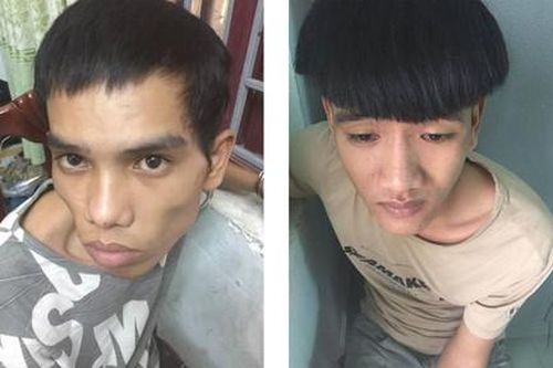 Hai thanh niên mang 'hàng nóng' đi trộm