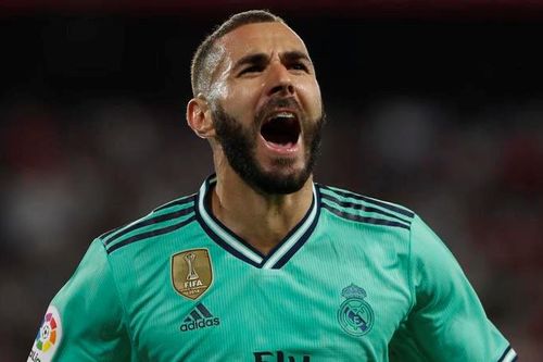 Benzema rực sáng đưa Real Madrid lên tốp đầu La Liga