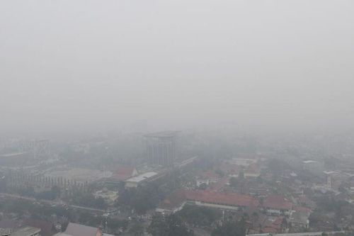 Khói bụi từ Indonesia tiếp tục lan rộng sang nhiều nước láng giềng