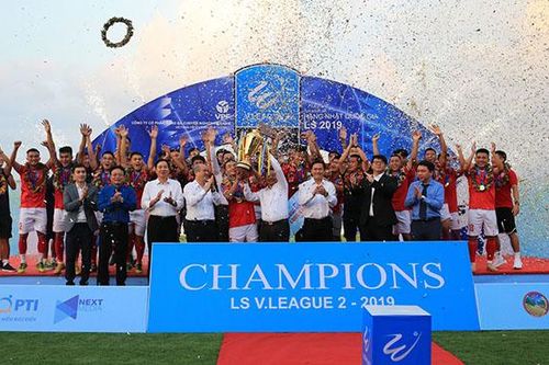 Martin Lo chờ đá play-off, Phù Đổng xuống hạng Nhì