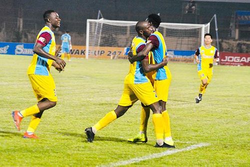 Chuyên gia Nguyễn Thành Vinh: 'Cuộc đua trụ hạng V-League rất nóng bỏng'