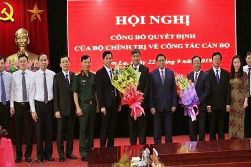 Bộ Chính trị chuẩn y nhân sự mới