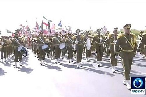 Iran rầm rộ duyệt binh trên toàn quốc