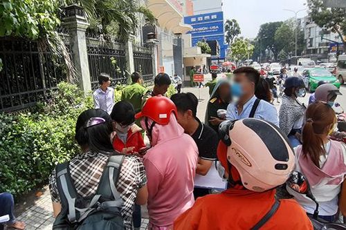 Hàng trăm khách hàng đến cơ quan điều tra tố cáo Công ty địa ốc Alibaba
