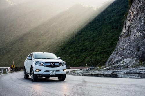 Mazda BT-50 có giá mới: giảm đến 60 triệu đồng