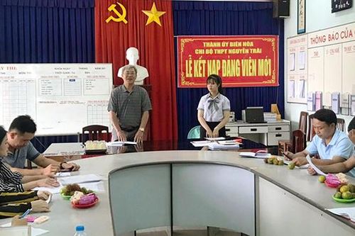 Thêm động lực để người trẻ cống hiến
