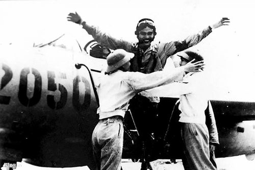 Sức mạnh MiG-17 - Tiêm kích gắn liền đời binh nghiệp của phi công huyền thoại Nguyễn Văn Bảy