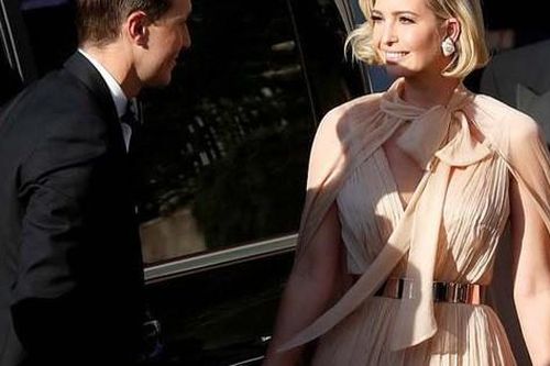 Ivanka Trump quấn quýt chồng