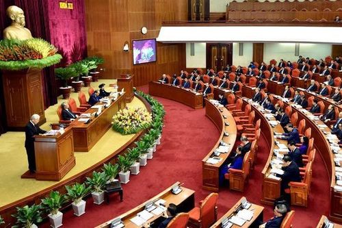 Bộ Chính trị nêu rõ 6 hành vi chạy chức, chạy quyền, 8 hành vi bao che