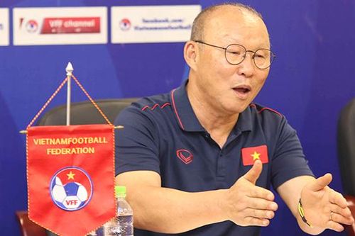 'Bóng đá Việt Nam chưa sẵn sàng cho mục tiêu World Cup'