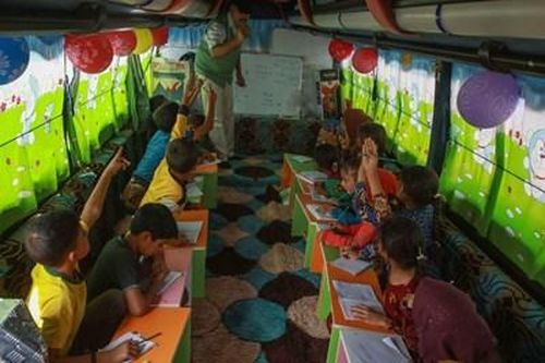 'Xe bus học đường' chắp cánh ước mơ đi học cho trẻ em Syria