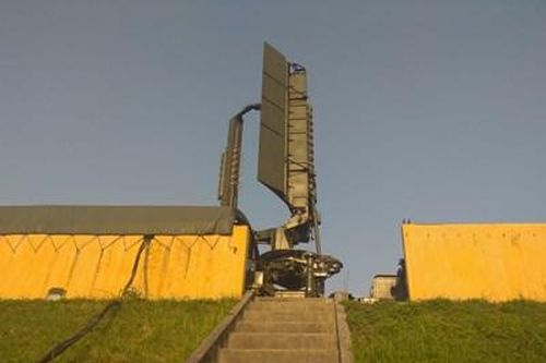 Ứng dụng công nghệ thông tin mô phỏng hệ thống phát đài radar cảnh giới tầm thấp