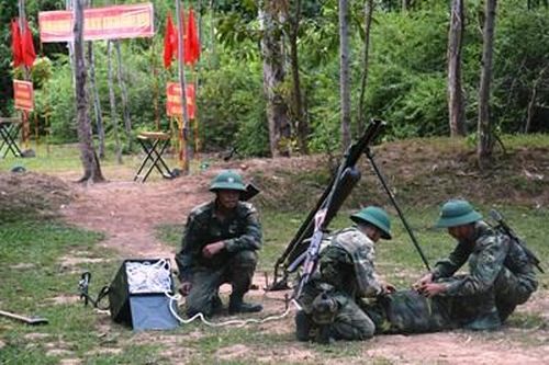 Vận dụng sáng tạo phương pháp huấn luyện, làm chủ khai thác vũ khí, khí tài mới