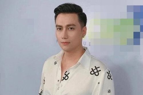 Việt Anh gây tranh cãi vì phản ứng gay gắt khi bị chê