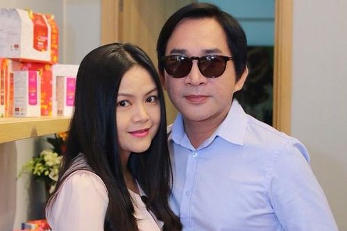 Vợ kém 11 tuổi của Kim Tử Long: 'Chồng tôi đào hoa chứ không trăng hoa'