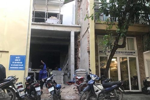 Cao ốc trên đất biệt thự cổ tiếp tục thi công bất chấp lệnh đình chỉ