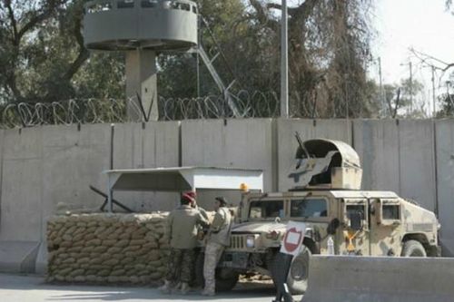 Tên lửa nổ sát đại sứ quán Mỹ ở Iraq