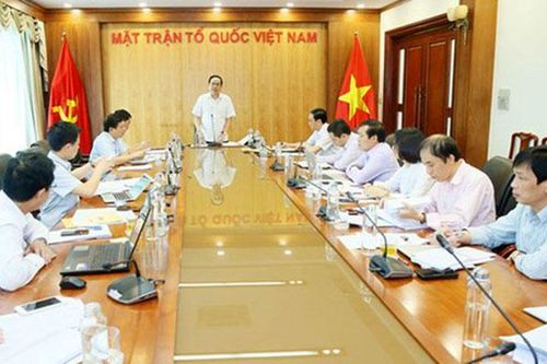 Tôn vinh các tập thể, cá nhân ủng hộ người nghèo