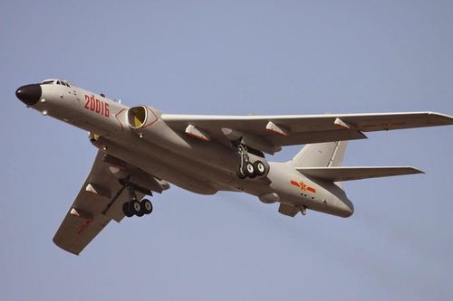 Trung Quốc nâng cấp phi cơ H-6 mang tên lửa, đối phó tàu sân bay Mỹ