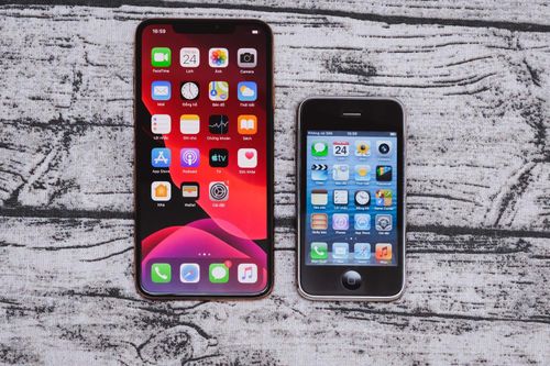 iPhone 11 Pro Max vs iPhone 3GS - quá nhiều thay đổi sau 10 năm