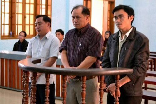Công trình thủy lợi vừa xây đã hỏng, phơi bày quy trình ăn chia 'tàn mạt' của các 'quan tham'
