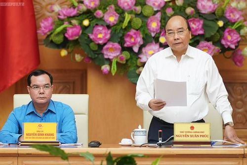 Thủ tướng: Lo cho công nhân những vấn đề thiết thực như bữa ăn hàng ngày