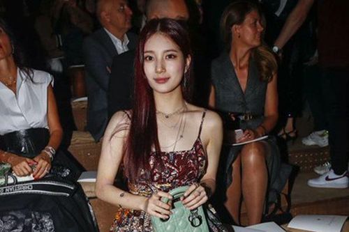 Suzy gây sốt với phong cách trang điểm đậm quyến rũ
