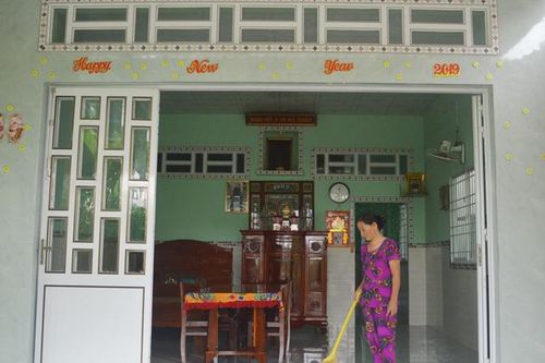 Nhiều gia đình vươn lên khá, giàu nhờ lao động ở nước ngoài