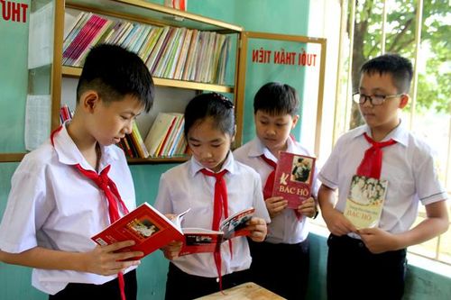 Những tủ sách Bác Hồ