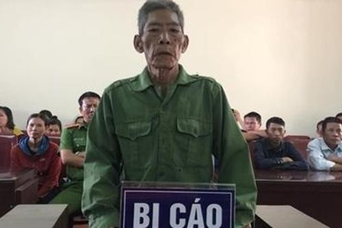 30 tháng tù giam cho ông già dâm ô bé gái 7 tuổi