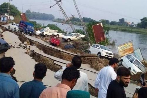 Động đất 5,8 độ richter tại Pakistan, hơn 700 người thương vong