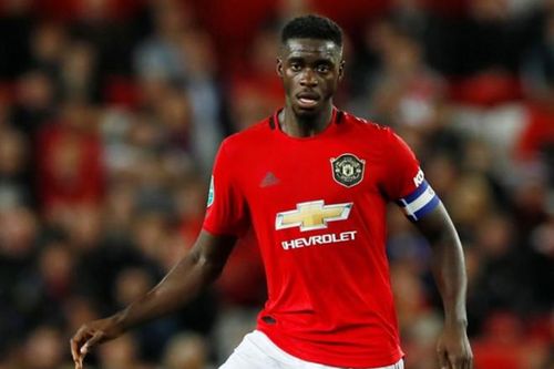 Pogba không đeo băng đội trưởng MU trong ngày tái xuất