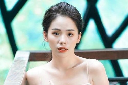 Hiện tượng cover Hương Ly đang dính tranh cãi với Erik là ai