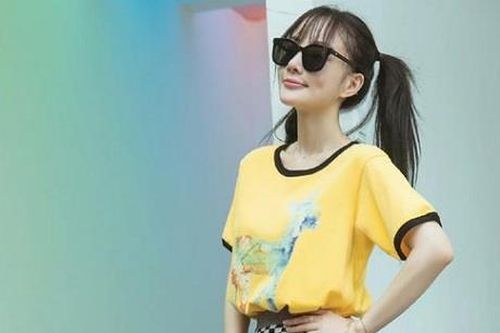 Lý Tiểu Lộ gầy gò, kém sắc trong loạt ảnh mới