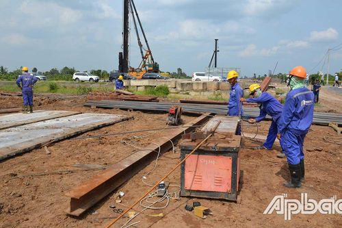 Hoàn thành bàn giao mặt bằng dự án cao tốc Trung Lương-Mỹ Thuận