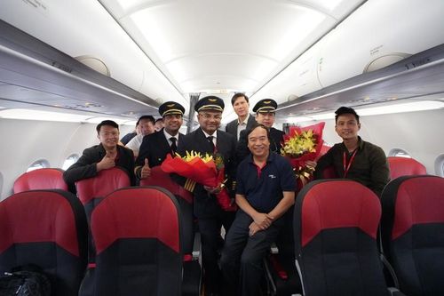 Vietjet đón tàu bay A321neo ACF 240 ghế đầu tiên trên thế giới