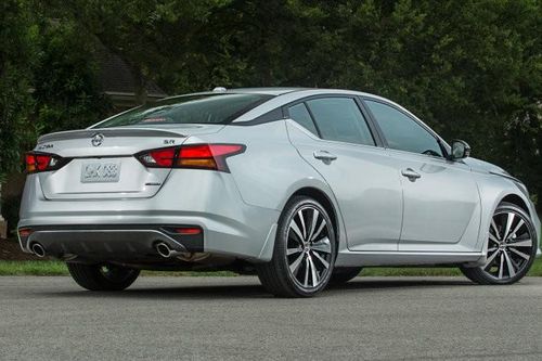 Nissan và Infiniti triệu hồi hơn 1,2 triệu xe vì lỗi camera lùi