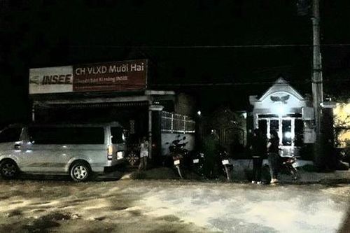 Chồng đâm vợ rồi chở đi cấp cứu nhưng vẫn tử vong