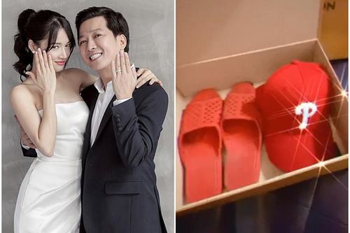 Nhã Phương 'rớt nước mắt' vì quà độc của Trường Giang nhân 1 năm cưới