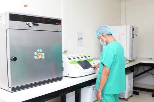 Tủ nuôi cấy phôi công nghệ Time-lapse nâng cao hiệu quả điều trị hiếm muộn