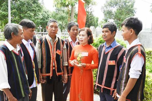 Mang Yang: Đẩy mạnh phong trào thi đua yêu nước