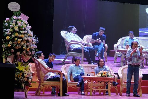 Nhà thơ Nguyễn Quang Thiều kêu gọi đưa thơ ca trở lại đời sống