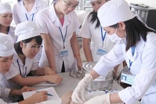 Điều dưỡng, hộ lý Việt Nam sang Nhật Bản làm việc: Cung không đủ cầu