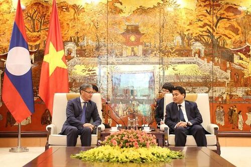Vun đắp quan hệ hợp tác lâu dài Hà Nội - Vientiane