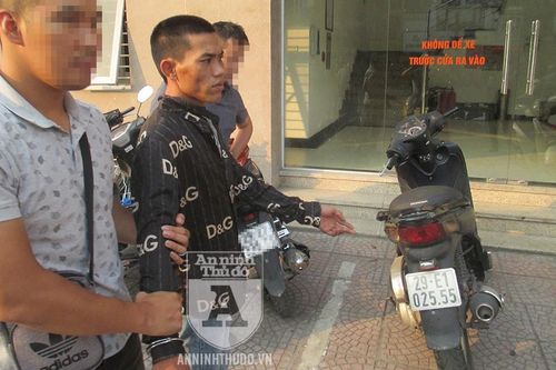 Cảnh sát Hình sự đặc nhiệm quật ngã tên trộm xe SH 'như trong phim'