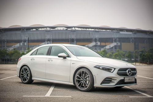 Cận cảnh Mercedes-AMG A 35 sedan vừa ra mắt ĐNÁ, giá hơn 83.000 USD