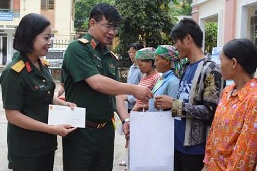 Đem yêu thương lên với người dân vùng cao