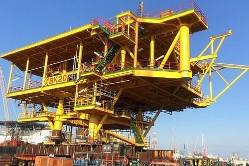 Vietsovpetro hạ thủy thành công Khối thượng tầng giàn BK-20