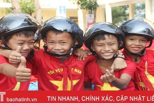Hơn 420 học sinh nông thôn được tuyên truyền Luật Giao thông đường bộ